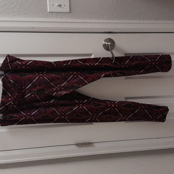 No Boundaries Black, Orange, and Maroon Halloween Leggings with black cats in XL - Picture 1 of 3